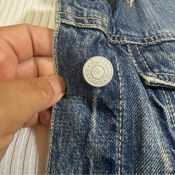 GAP women’s Denim boxy trucker Jacket dirty wash Medium Y2K fashion - Picture 14 of 17